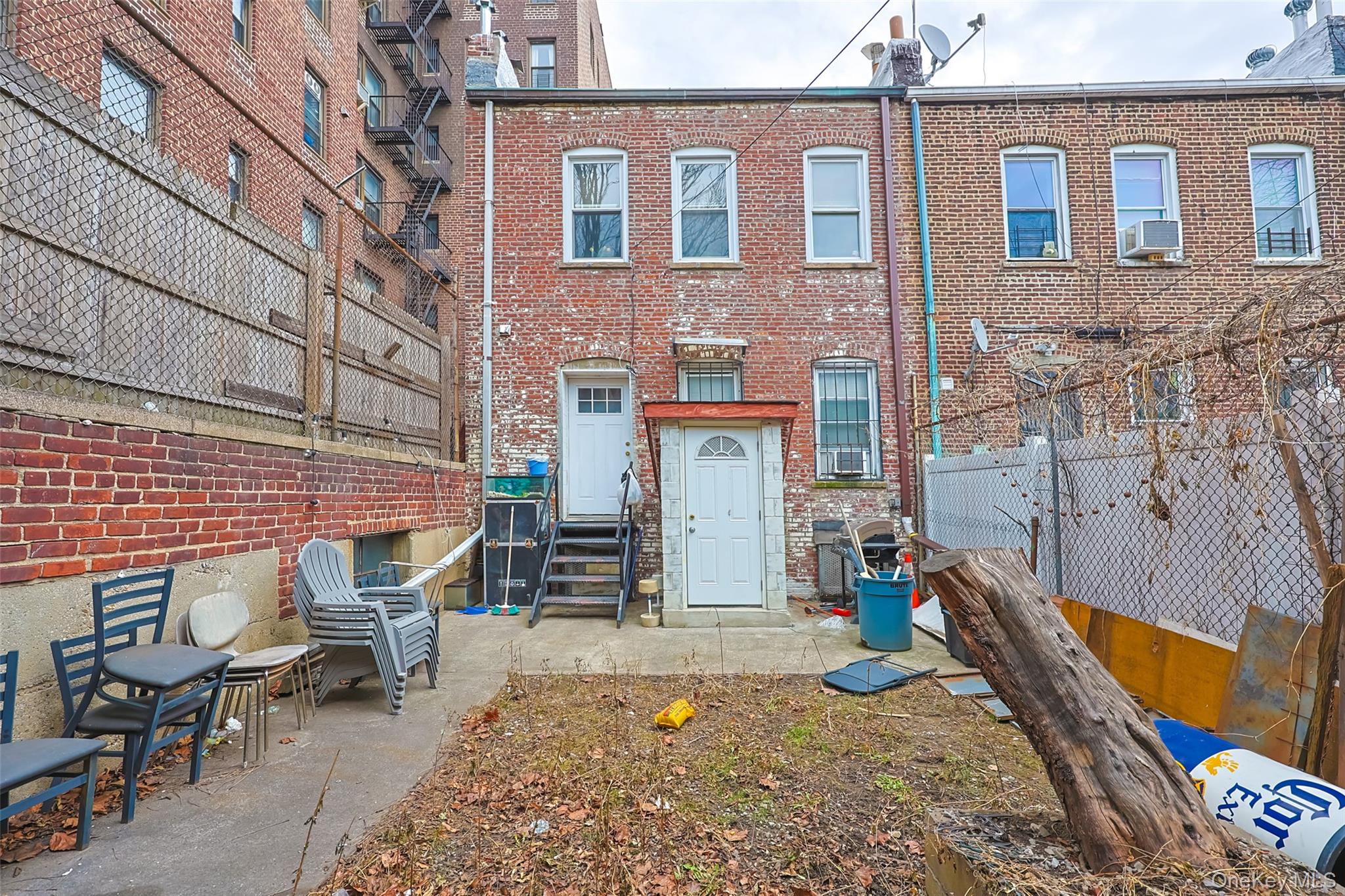 37-46 83rd Street Property Photo 23