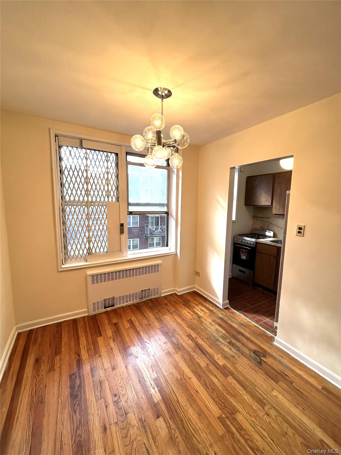 67-30 Clyde Street 4p Property Photo 2