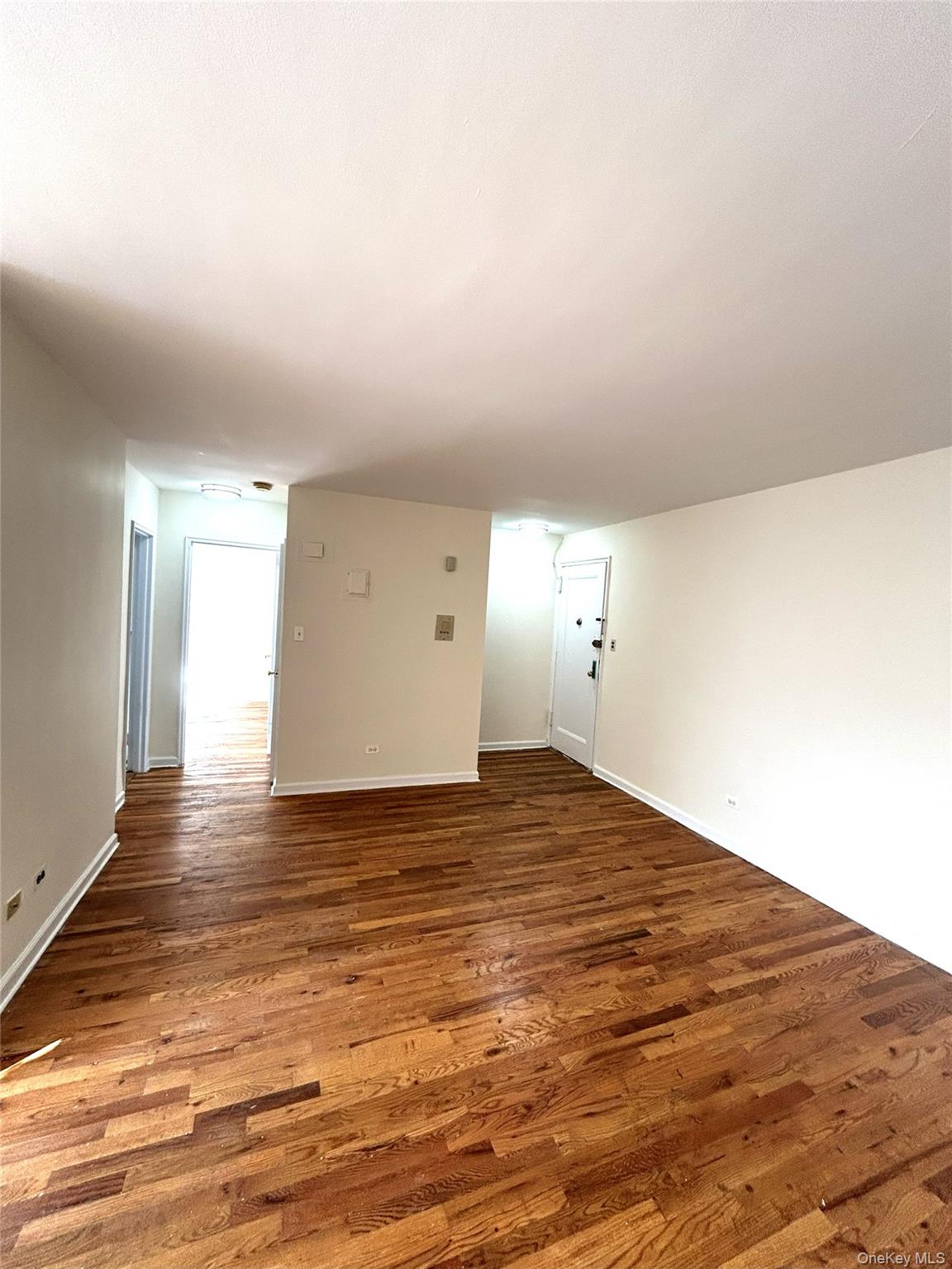 67-30 Clyde Street 4p Property Photo 3