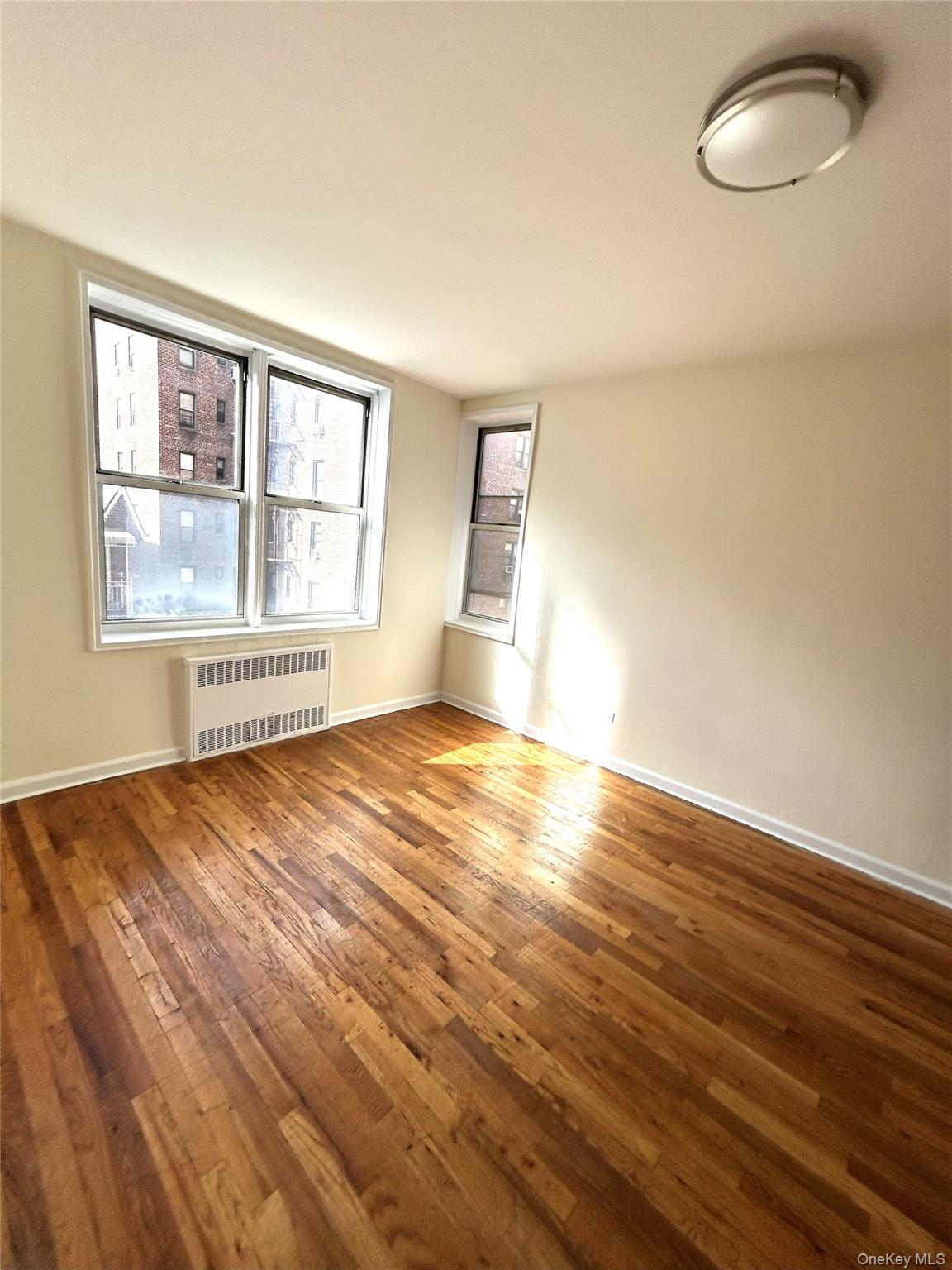 67-30 Clyde Street 4p Property Photo 4