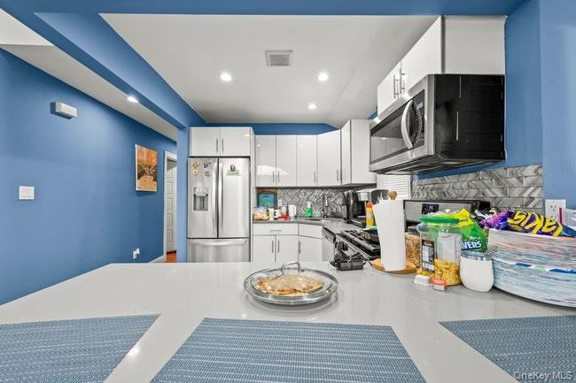 229-24 Edgewood Avenue Property Photo 17