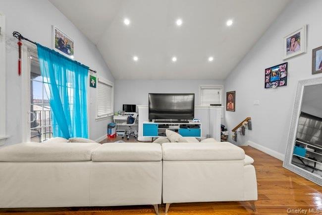 229-24 Edgewood Avenue Property Photo 48