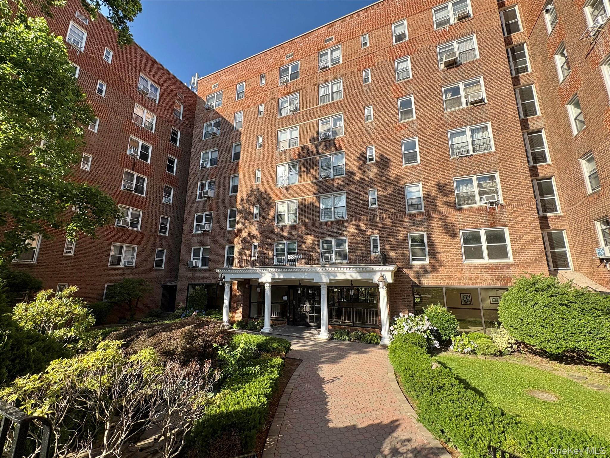 63-61 Yellowstone Boulevard 3e Property Photo 1
