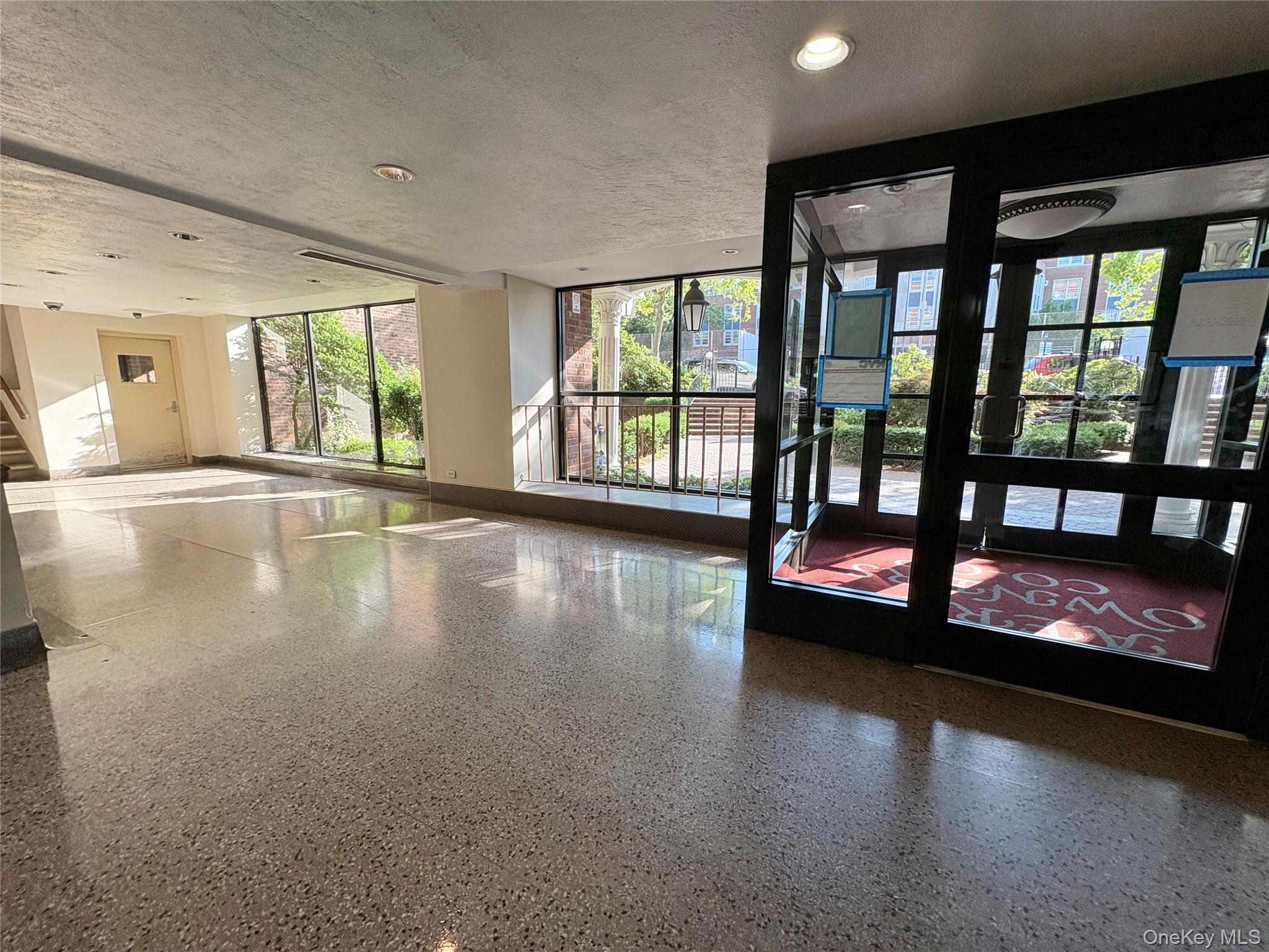 63-61 Yellowstone Boulevard 3e Property Photo 9