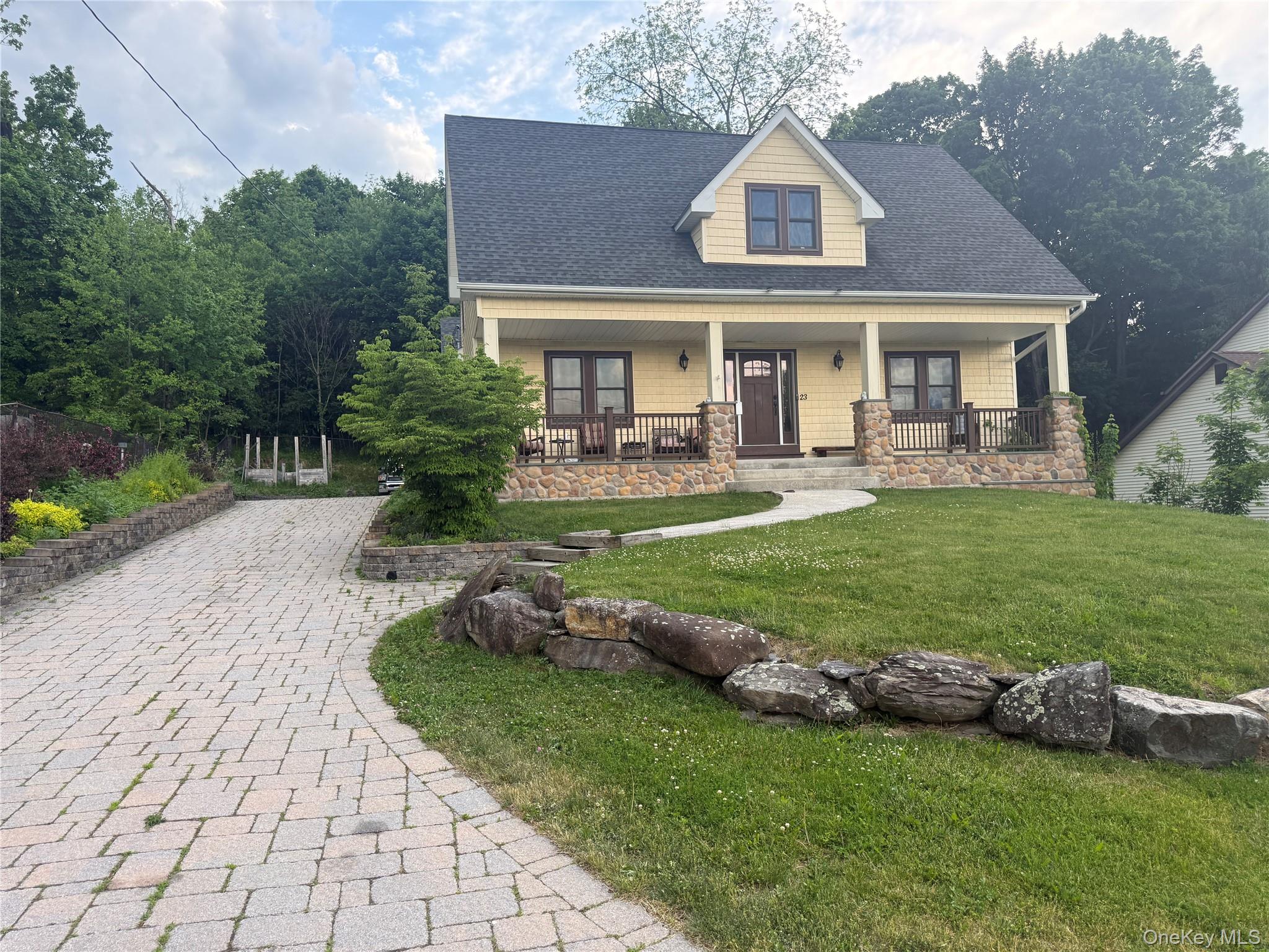 23 Swezey Place Property Photo 1
