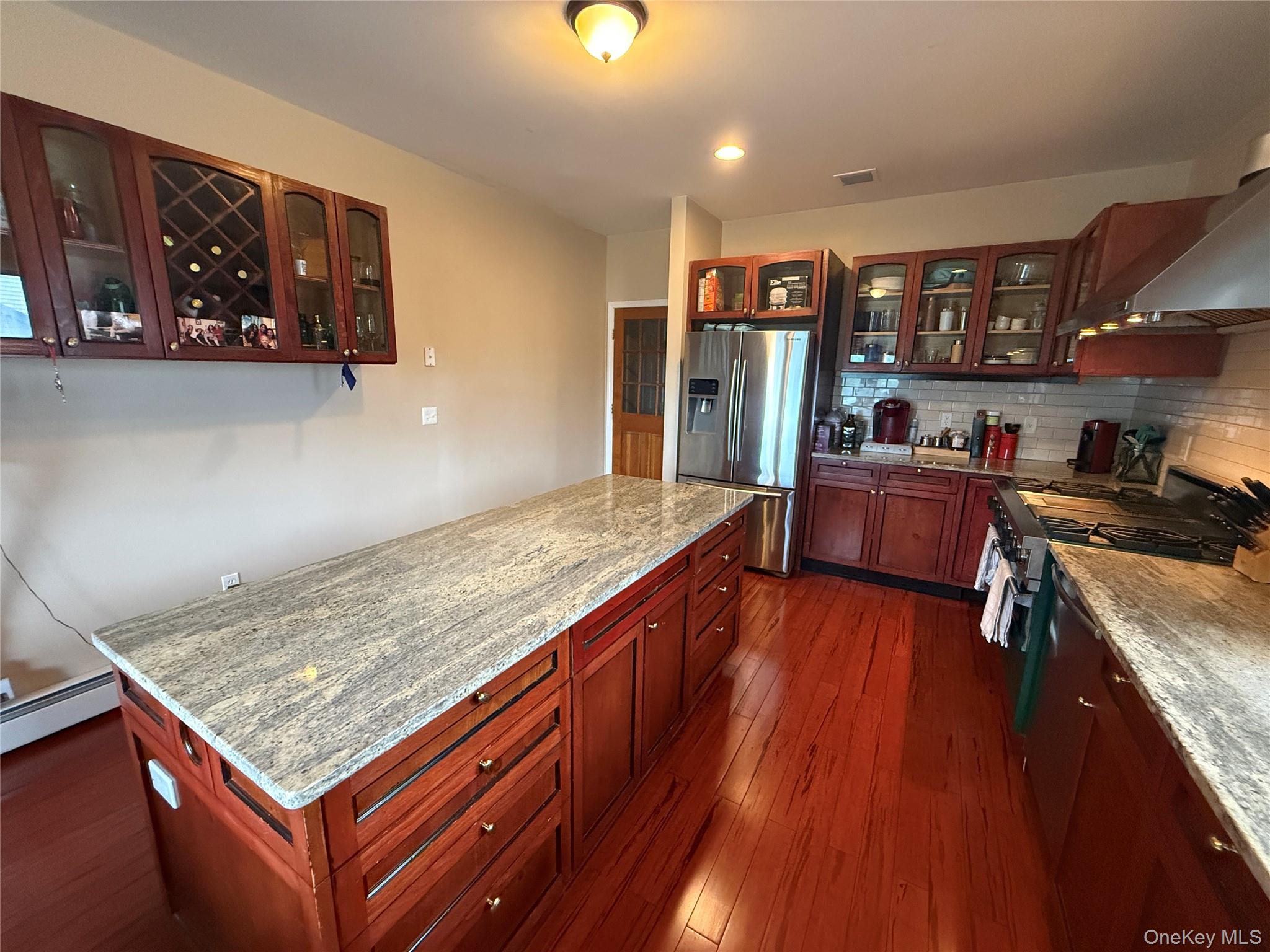23 Swezey Place Property Photo 7