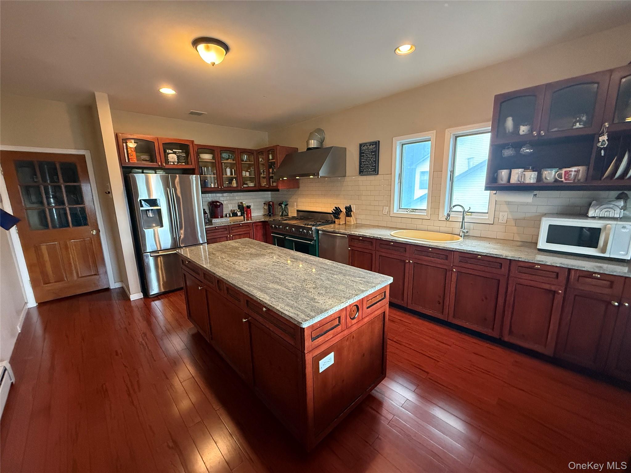 23 Swezey Place Property Photo 10