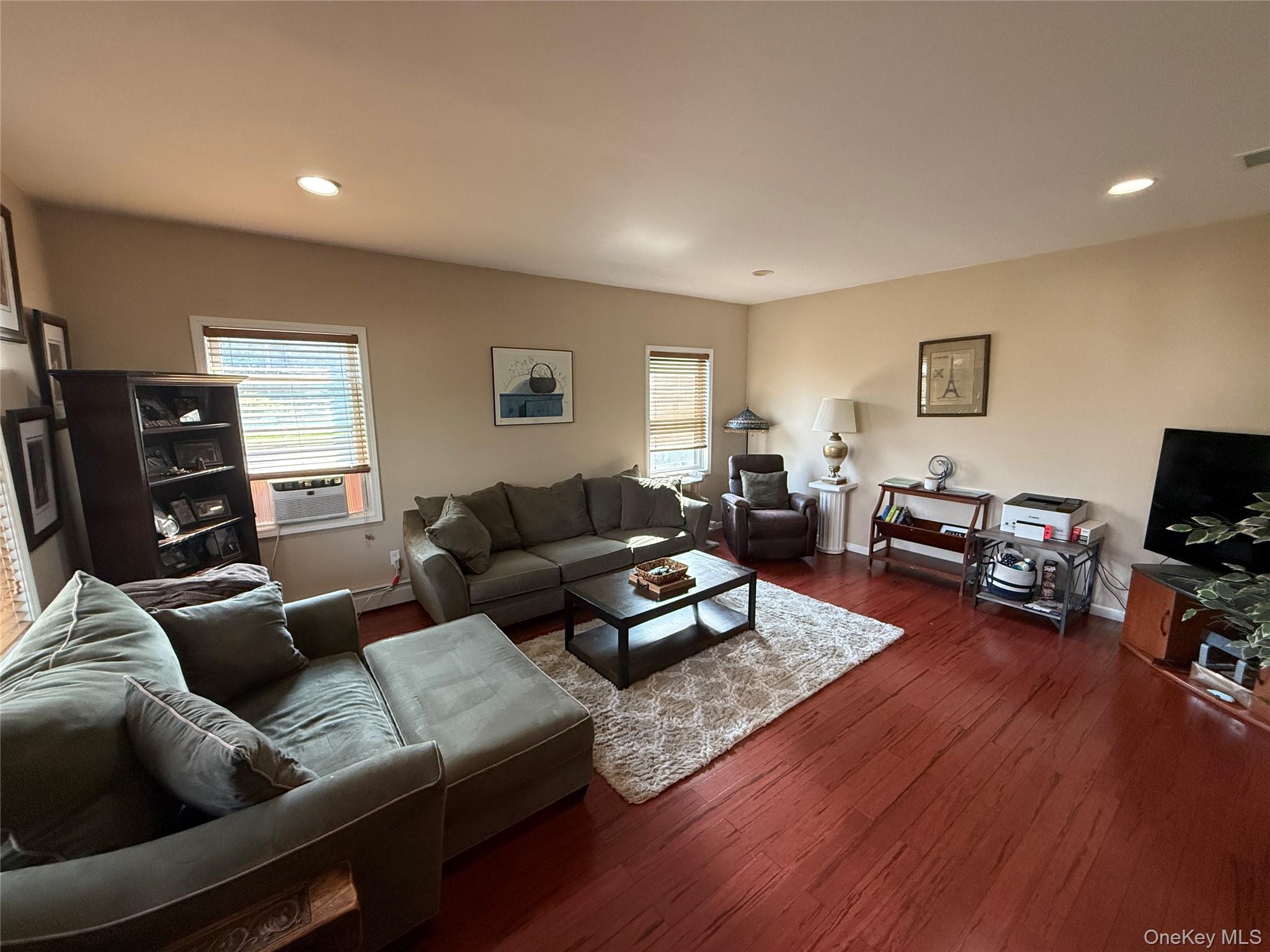 23 Swezey Place Property Photo 13