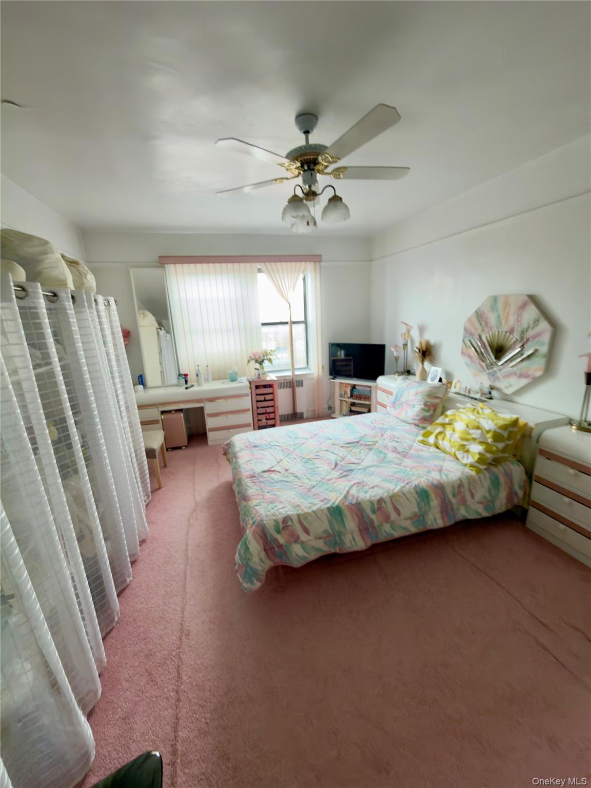 35-40 82 Street 6c Property Photo 17