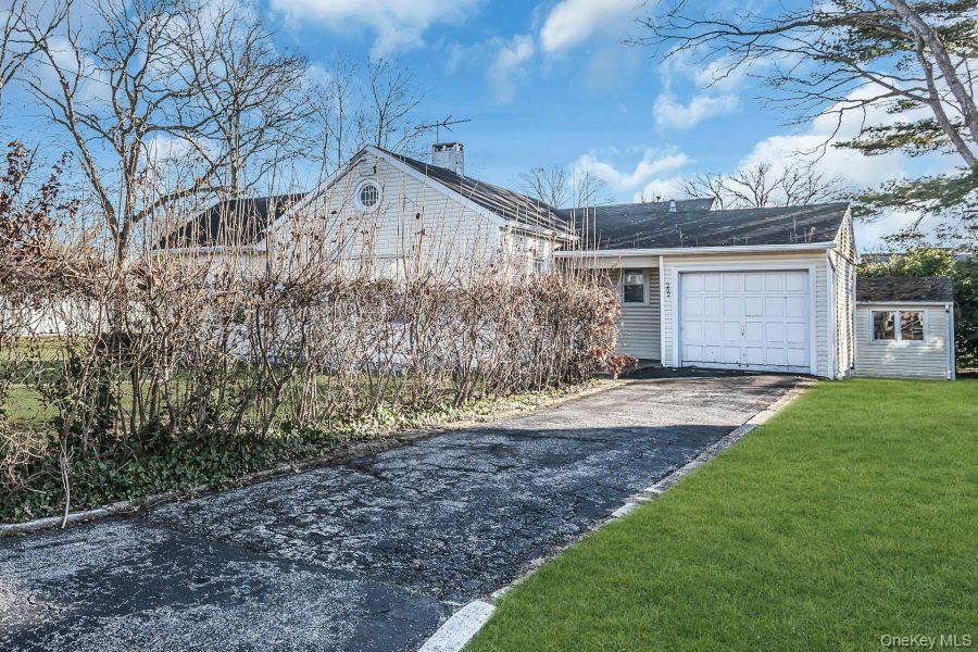 252 Toronto Avenue Property Photo 1