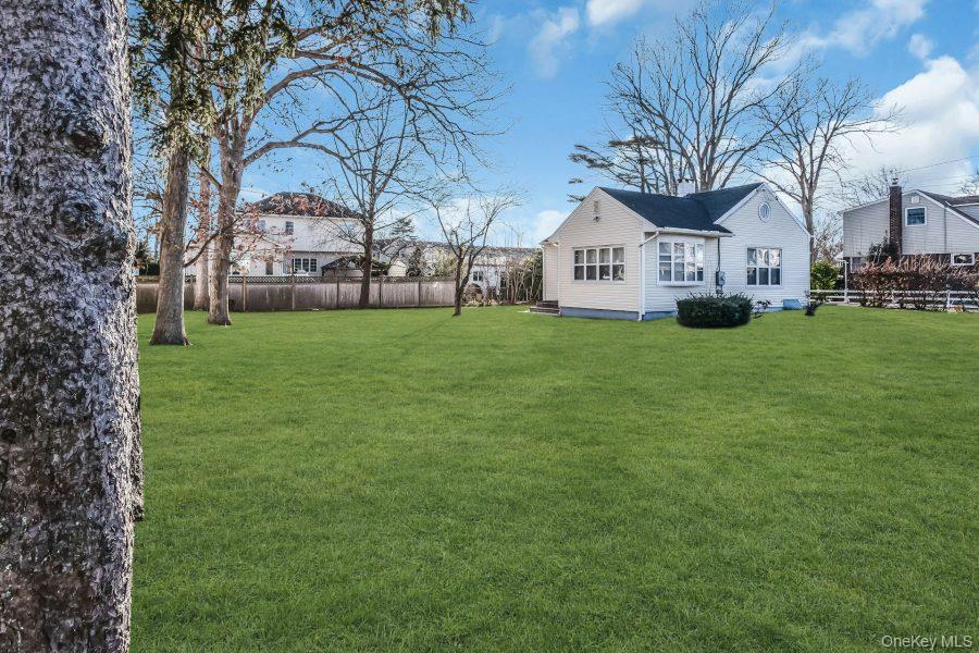 252 Toronto Avenue Property Photo 3