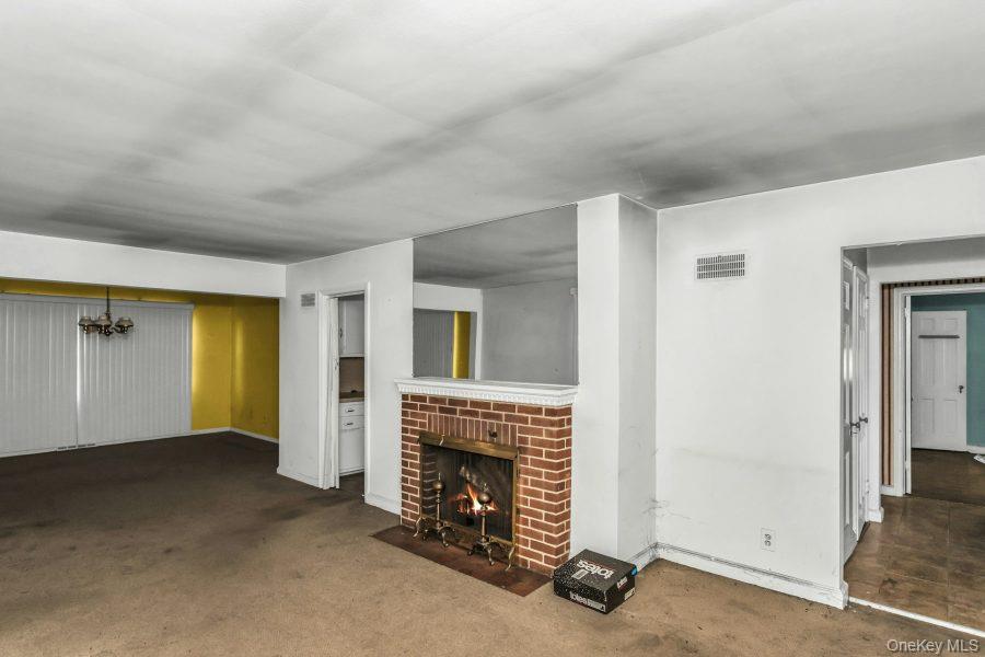 252 Toronto Avenue Property Photo 5
