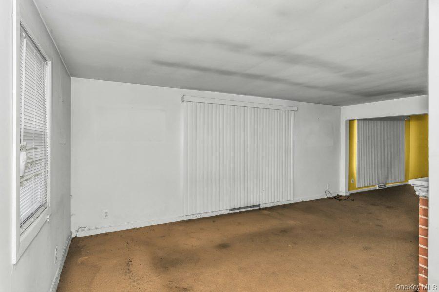 252 Toronto Avenue Property Photo 6