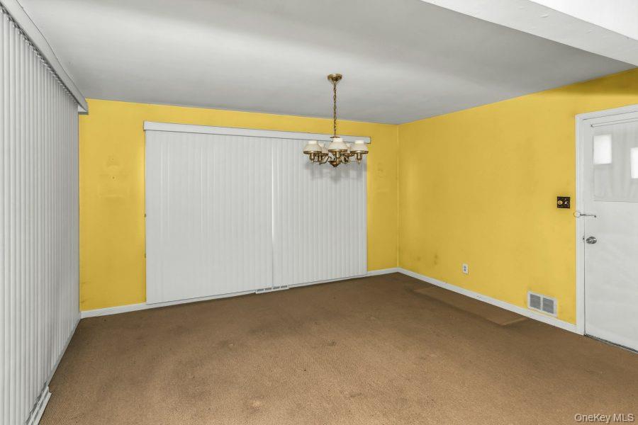 252 Toronto Avenue Property Photo 7