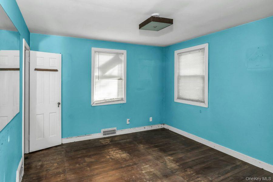 252 Toronto Avenue Property Photo 12