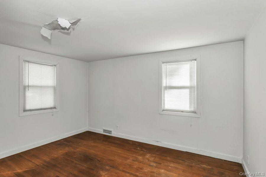252 Toronto Avenue Property Photo 14