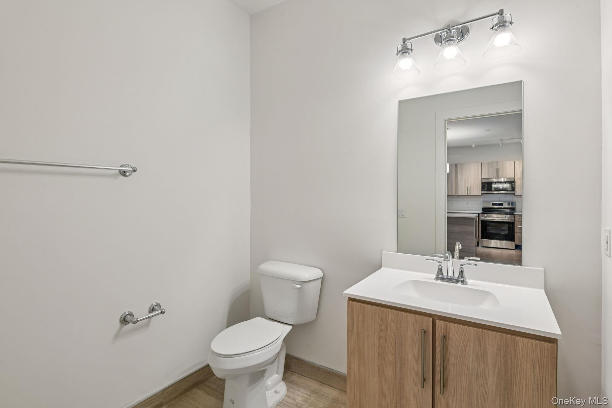 4180 Sunrise Highway Property Photo 12