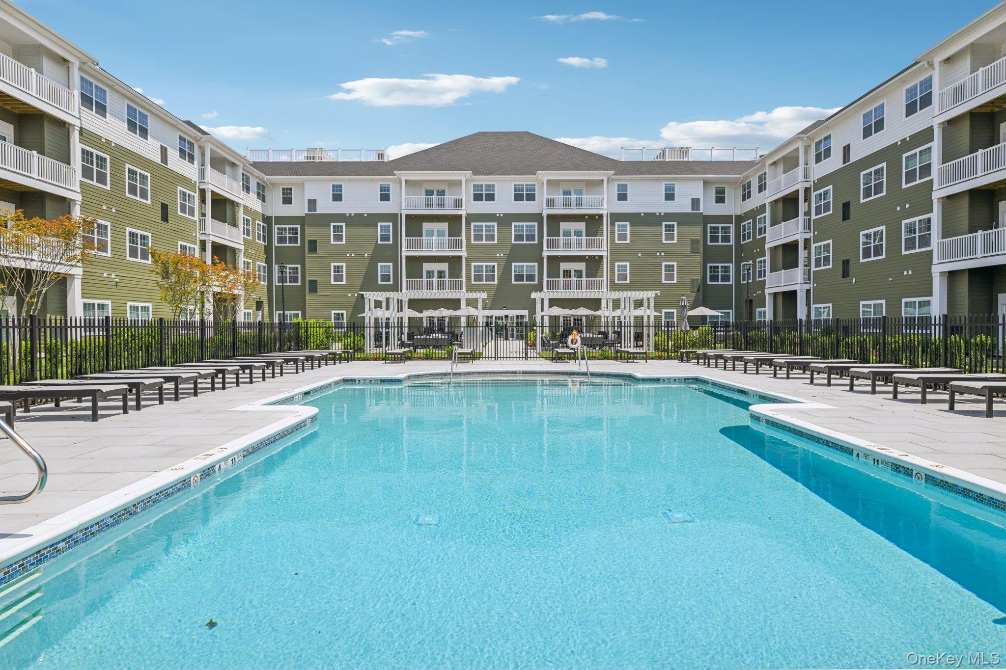 4180 Sunrise Highway Property Photo 18