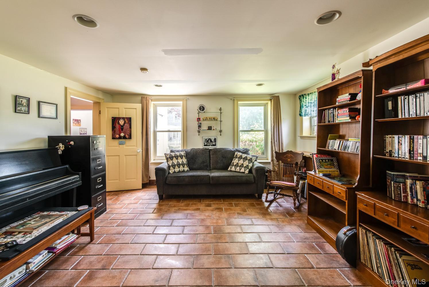 33 Cliff Street Property Photo 34