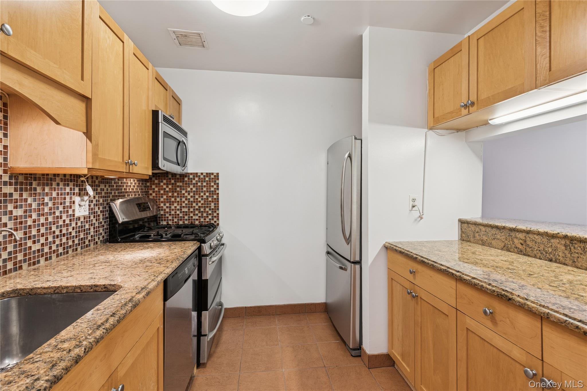 231 W 148th Street 4j Property Photo 3