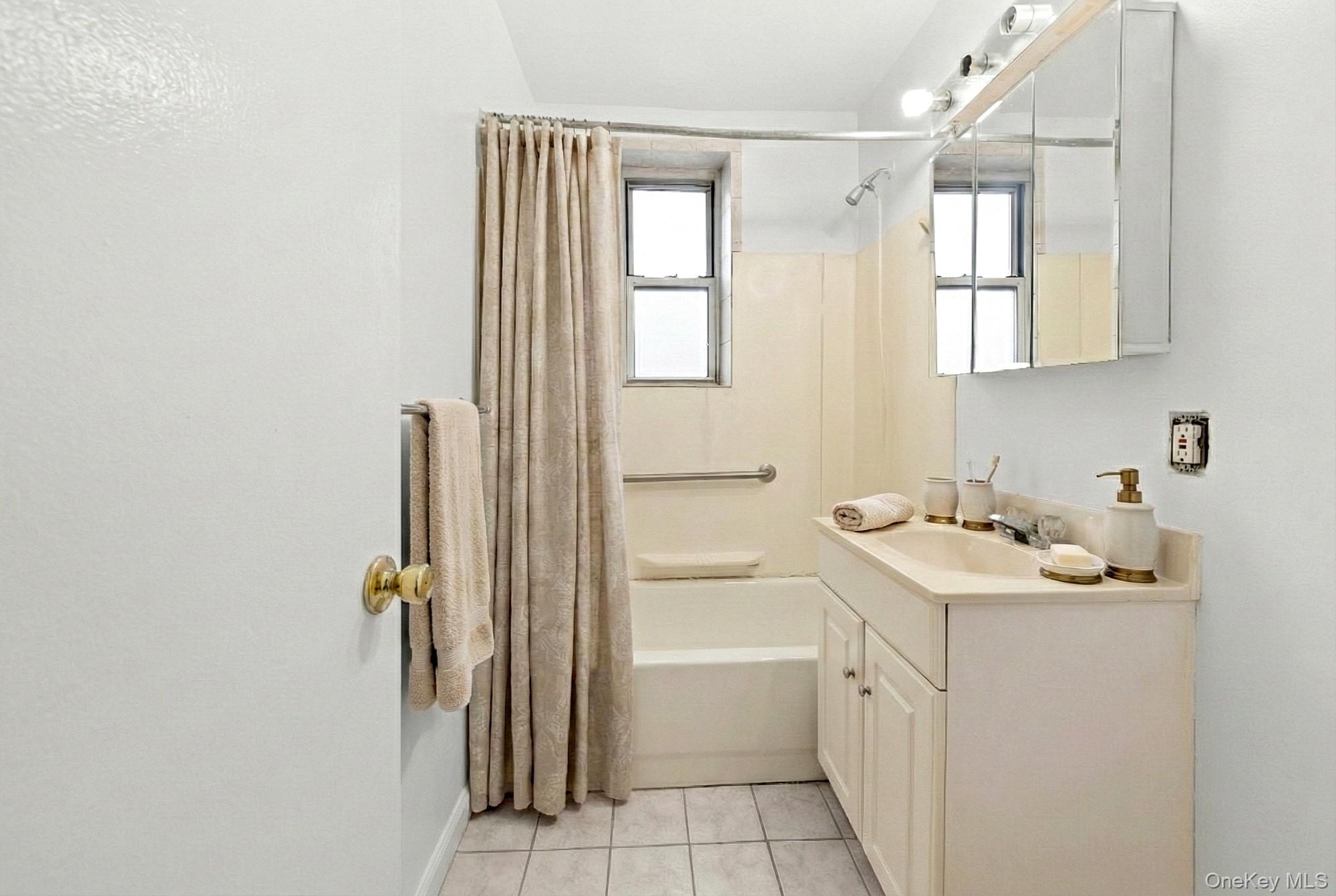 3210 Arlington Avenue 3d Property Photo 10
