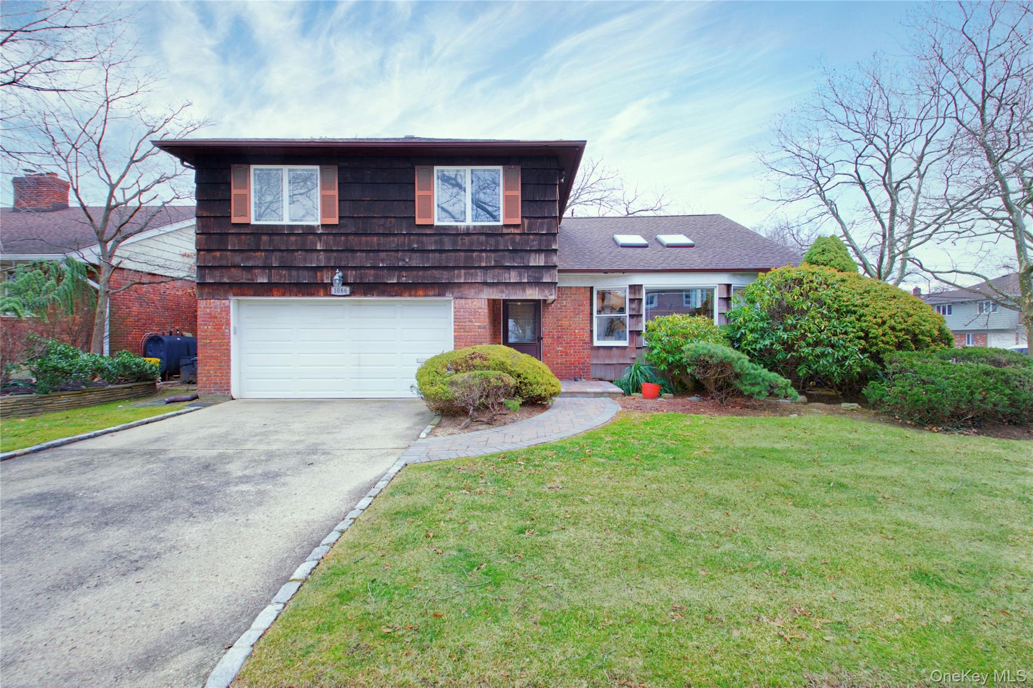 1066 Cedarhurst Street Property Photo 1