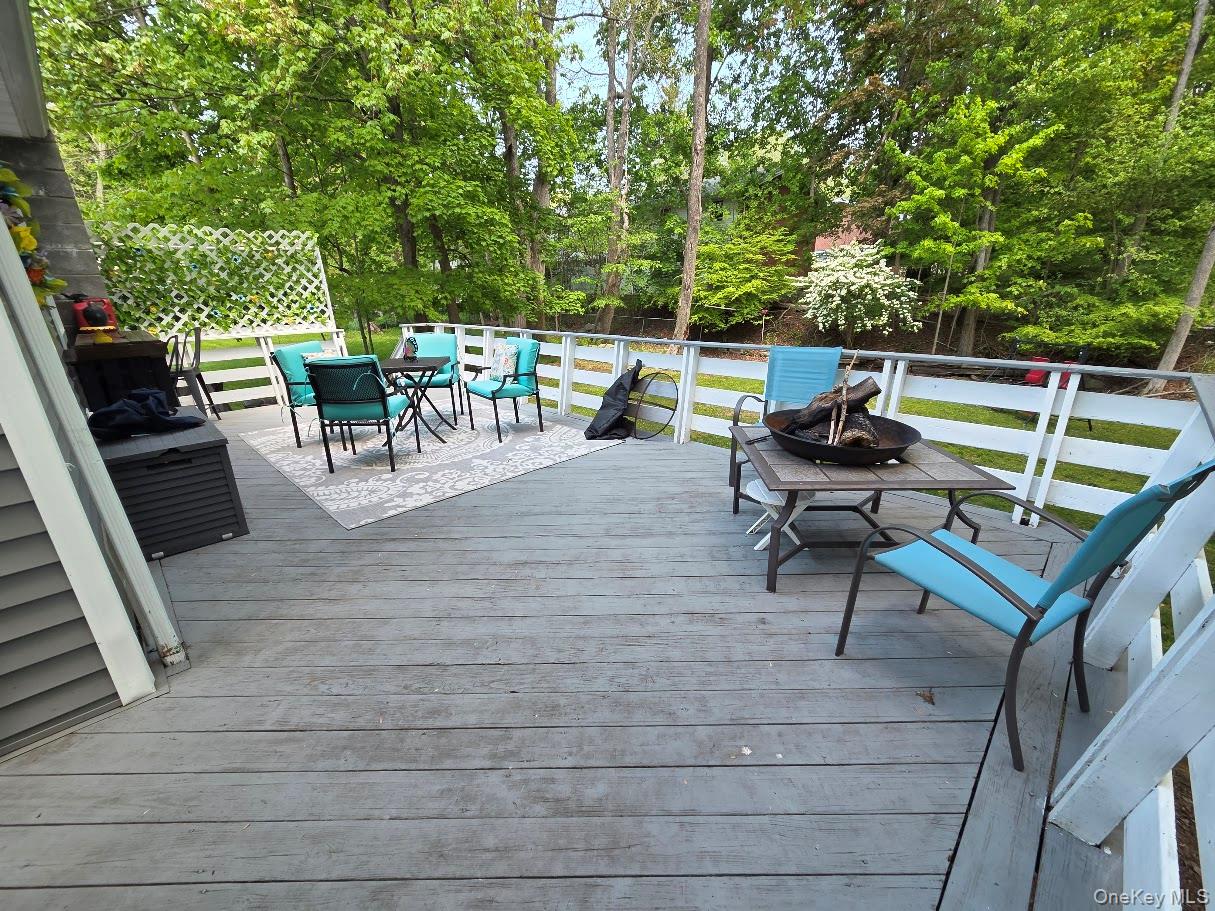 17 Greenview Avenue Property Photo 4