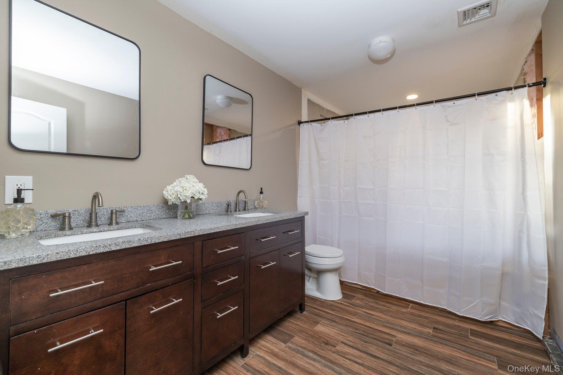 12 Summit Street Property Photo 10