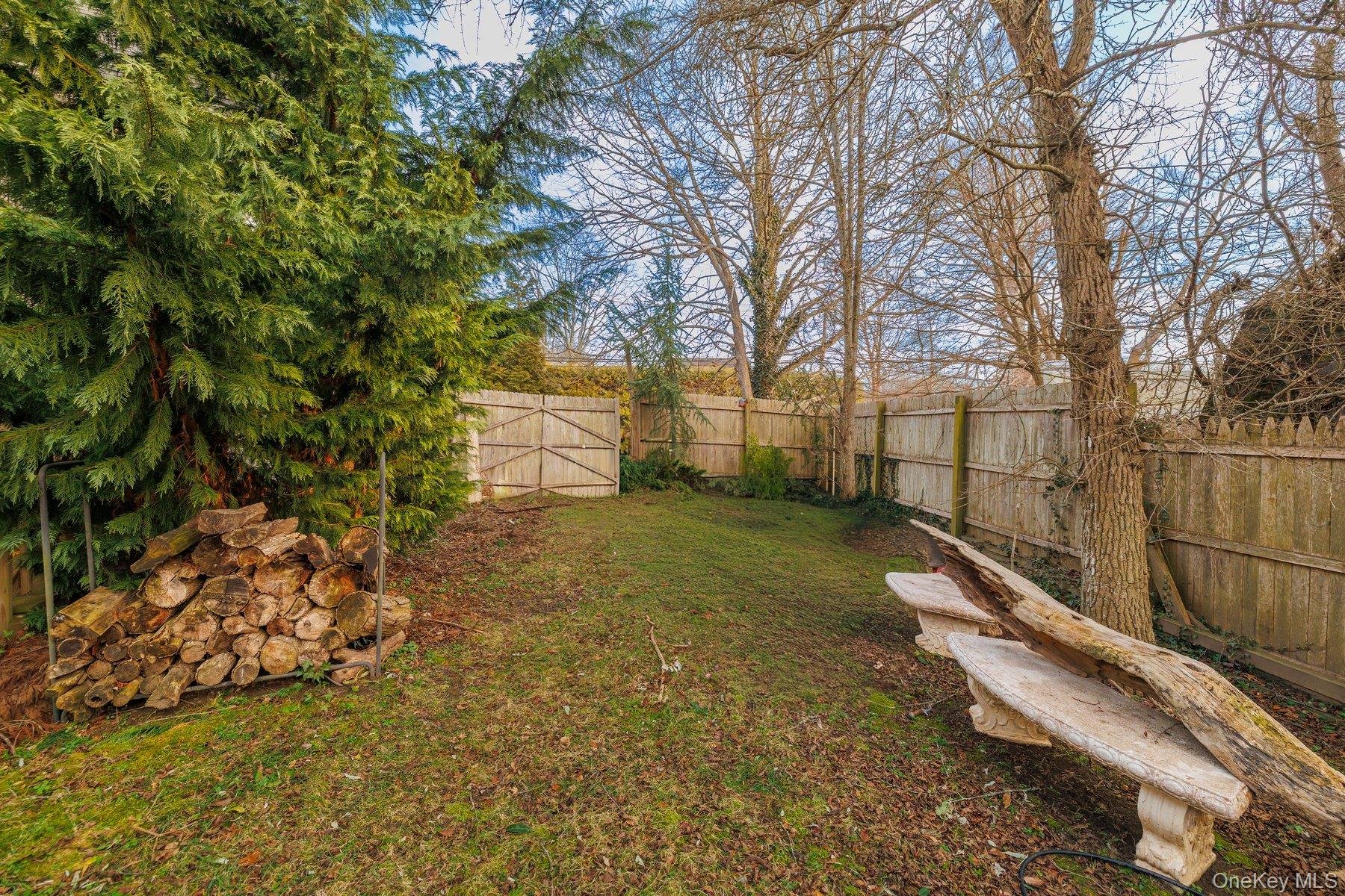12 Summit Street Property Photo 18