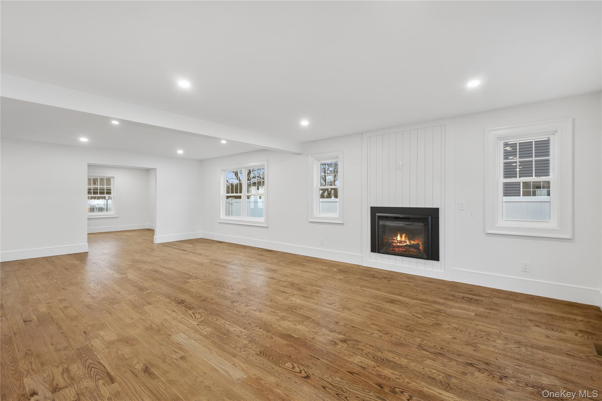 961 N Broadway Property Photo 10