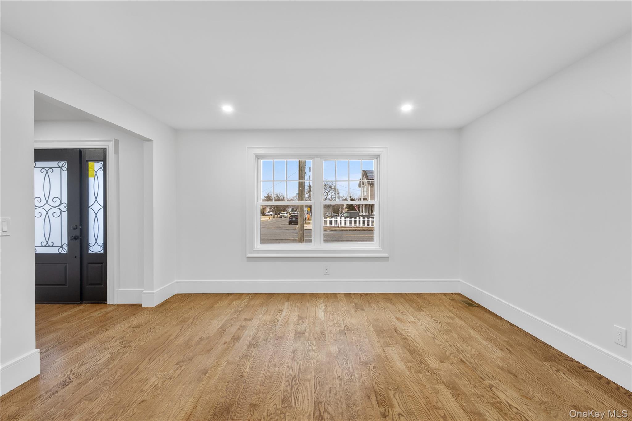 961 N Broadway Property Photo 11