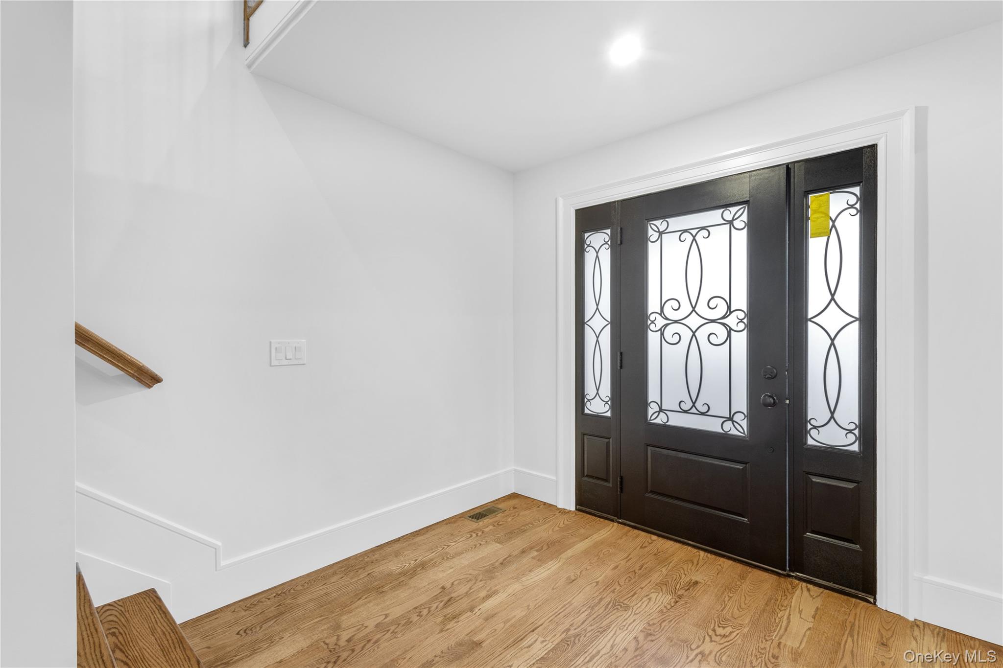 961 N Broadway Property Photo 12