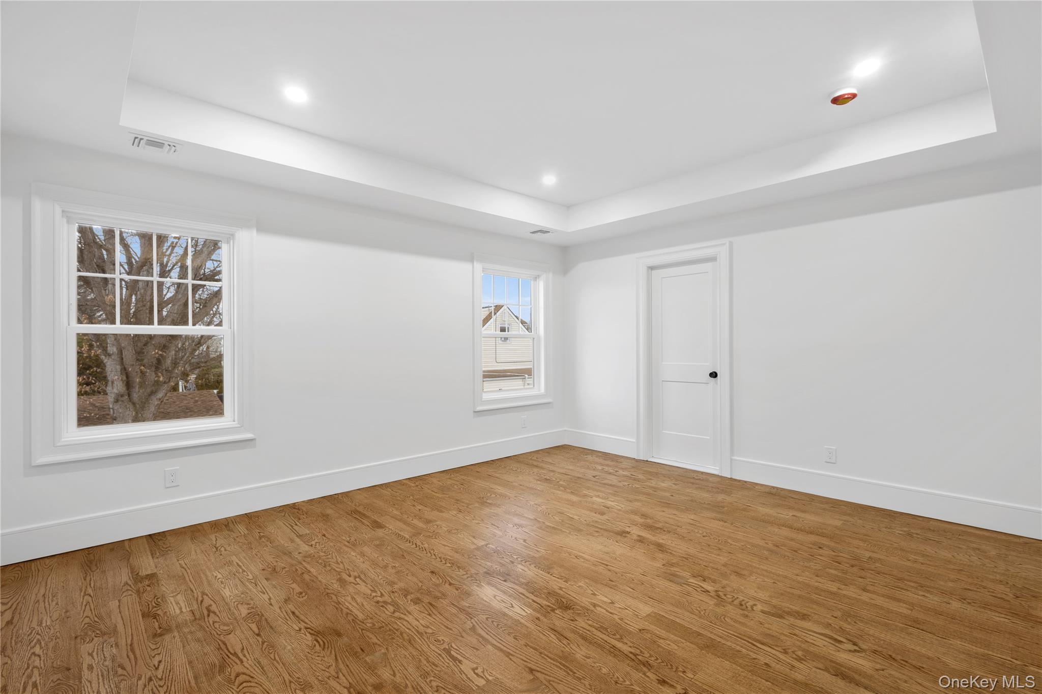 961 N Broadway Property Photo 17