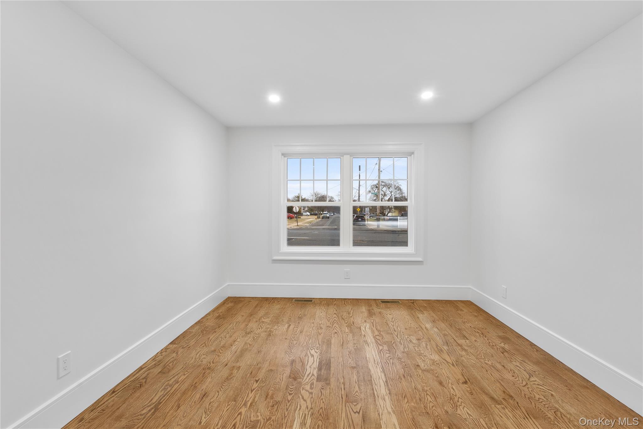 961 N Broadway Property Photo 21