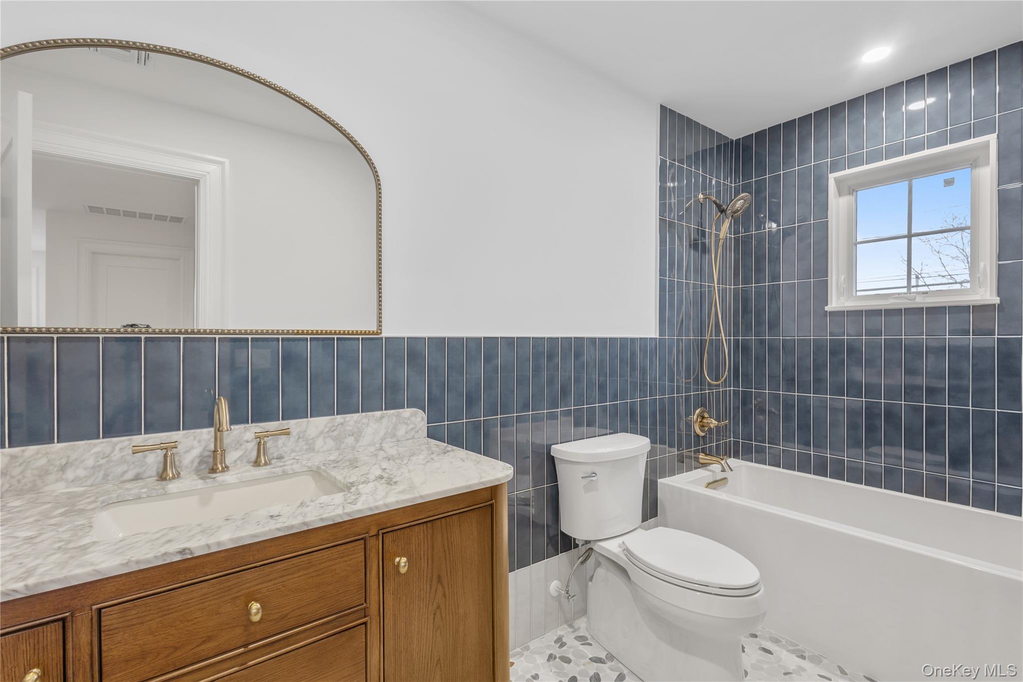 199 N Elm Street Property Photo 13