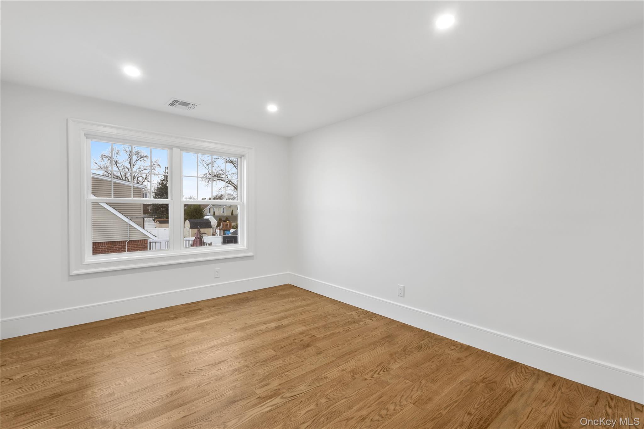 199 N Elm Street Property Photo 19