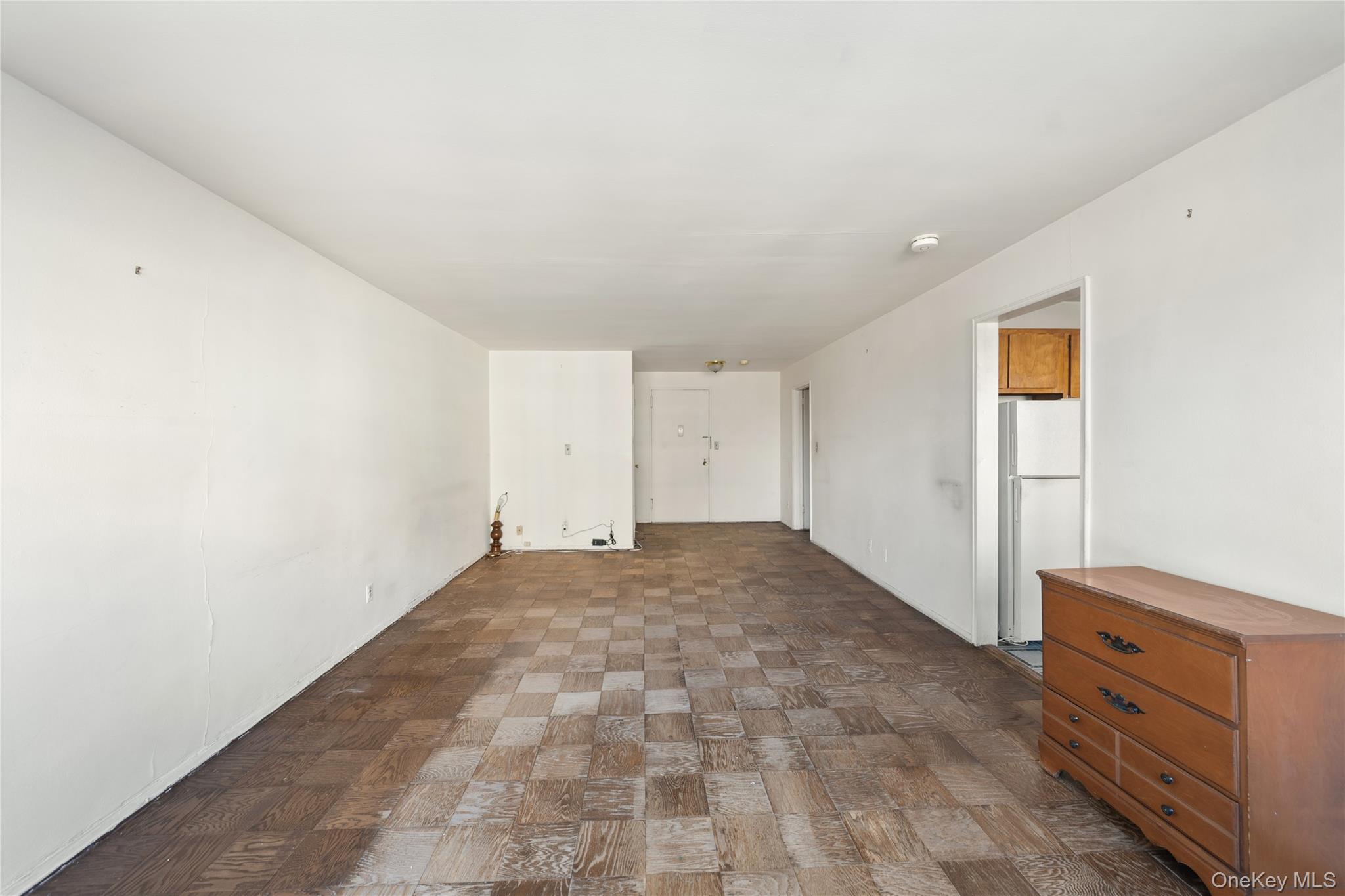 370 Westchester Avenue 2n Property Photo 12