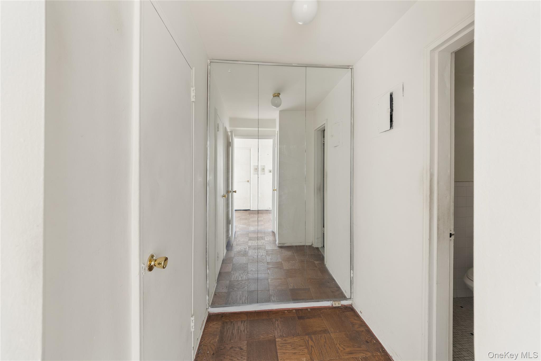 370 Westchester Avenue 2n Property Photo 13