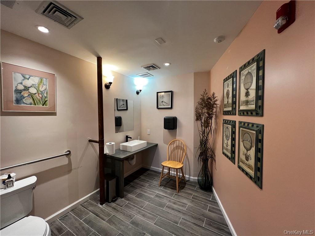 495 Main Street 204 Property Photo 6