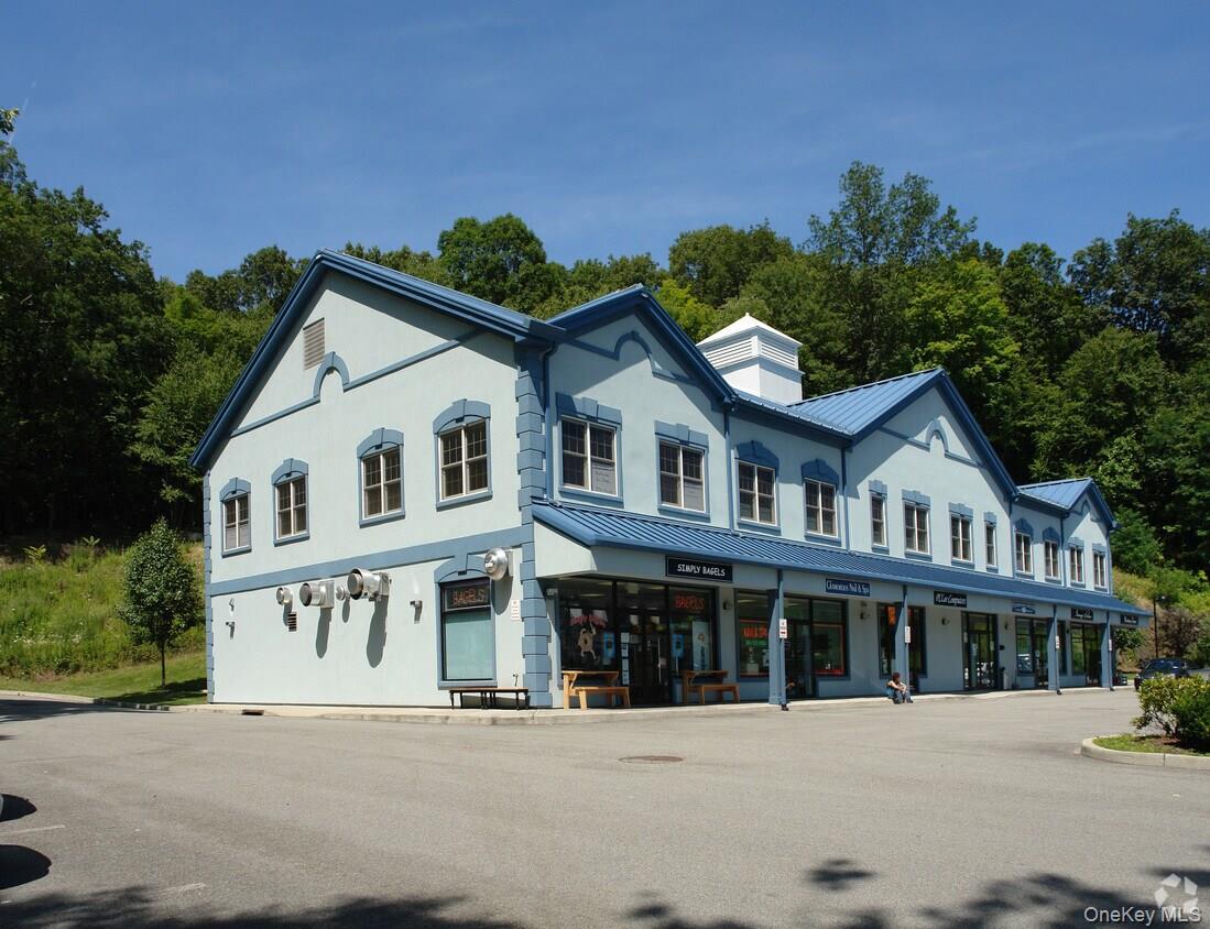 17 Peekskill Hollow Road Office Property Photo 1