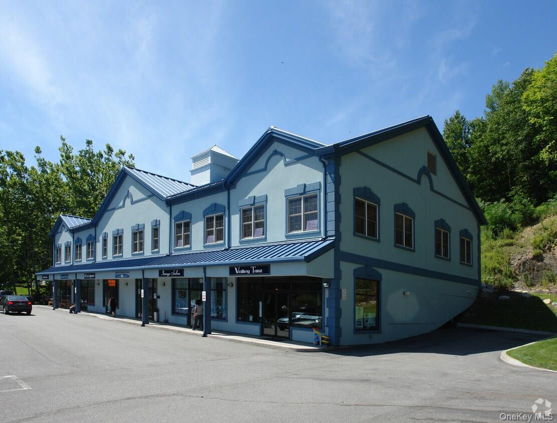 17 Peekskill Hollow Road Office Property Photo 3