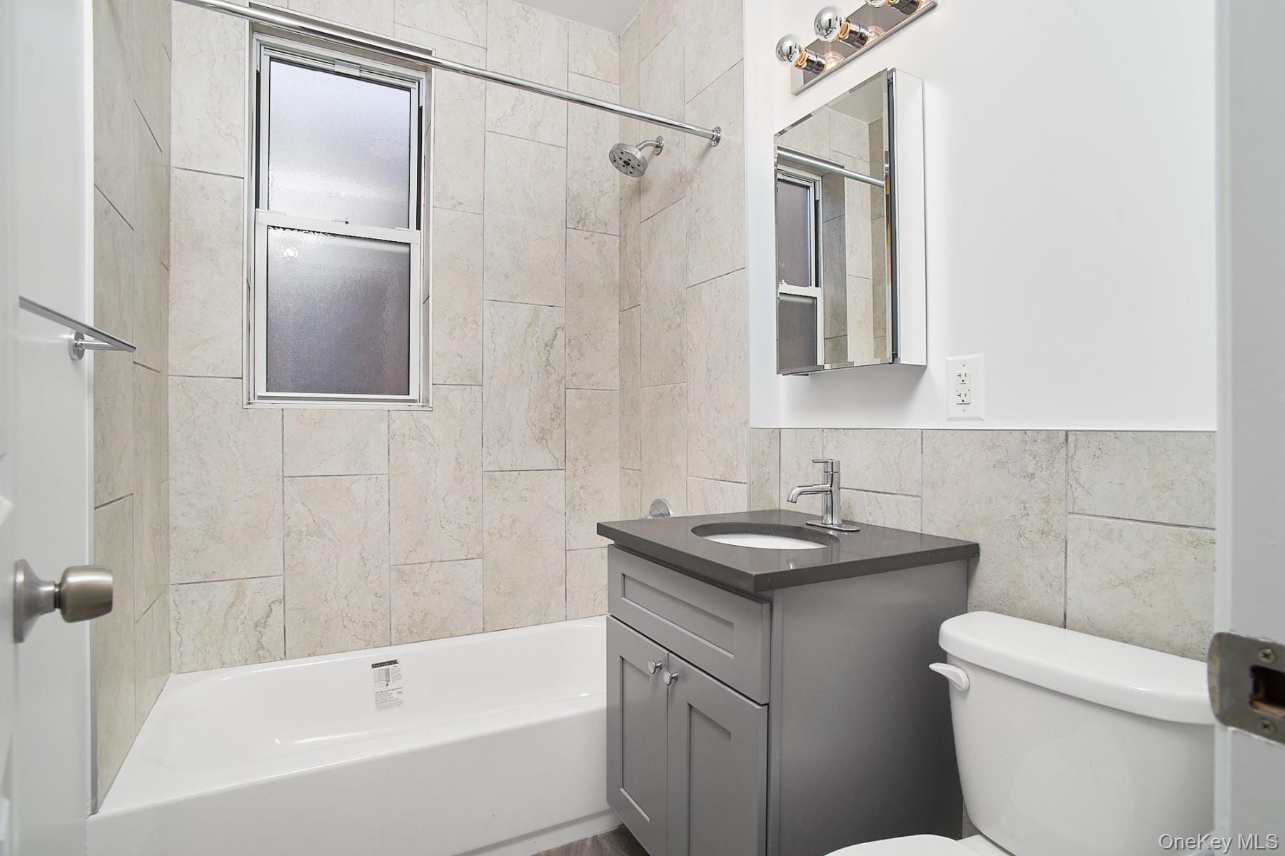 1069 Grant Avenue Property Photo 11