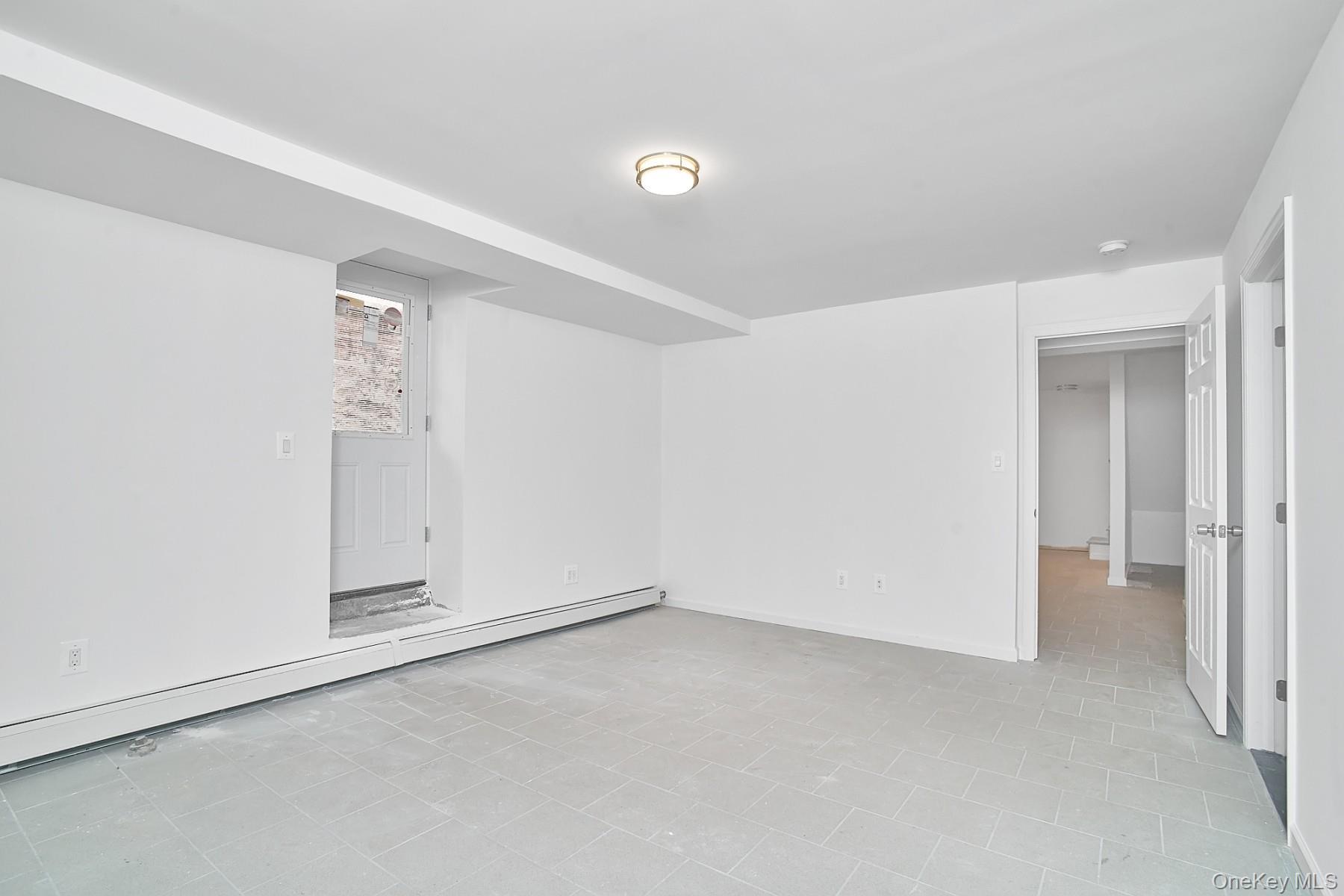 1069 Grant Avenue Property Photo 32