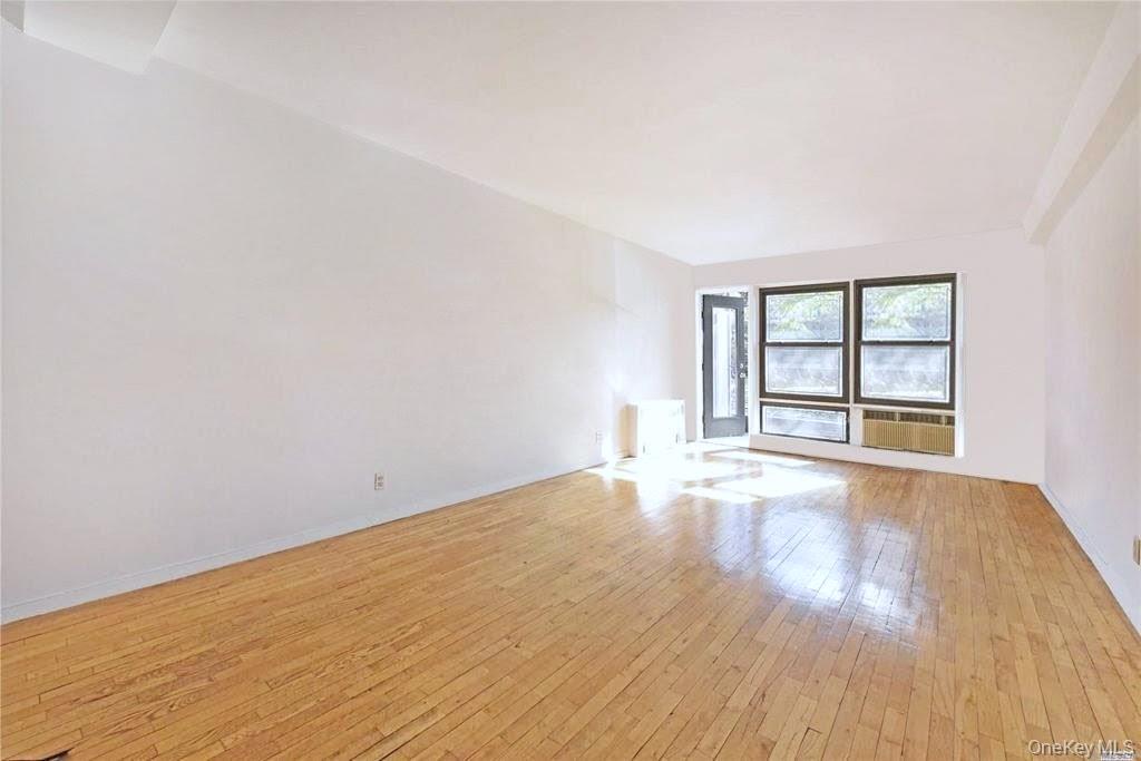 15 Hill Park Avenue 1-l Property Photo 5