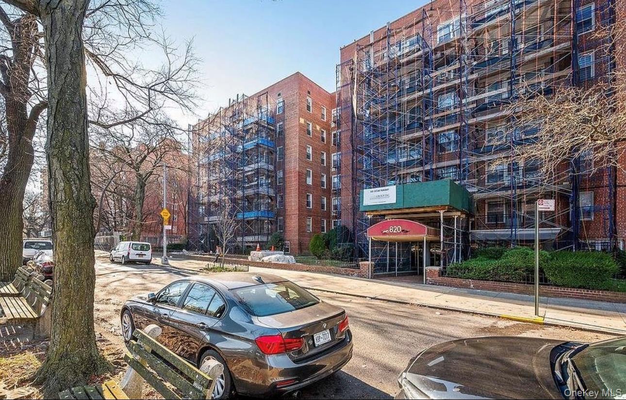 820 Ocean Parkway 404 Property Photo 1