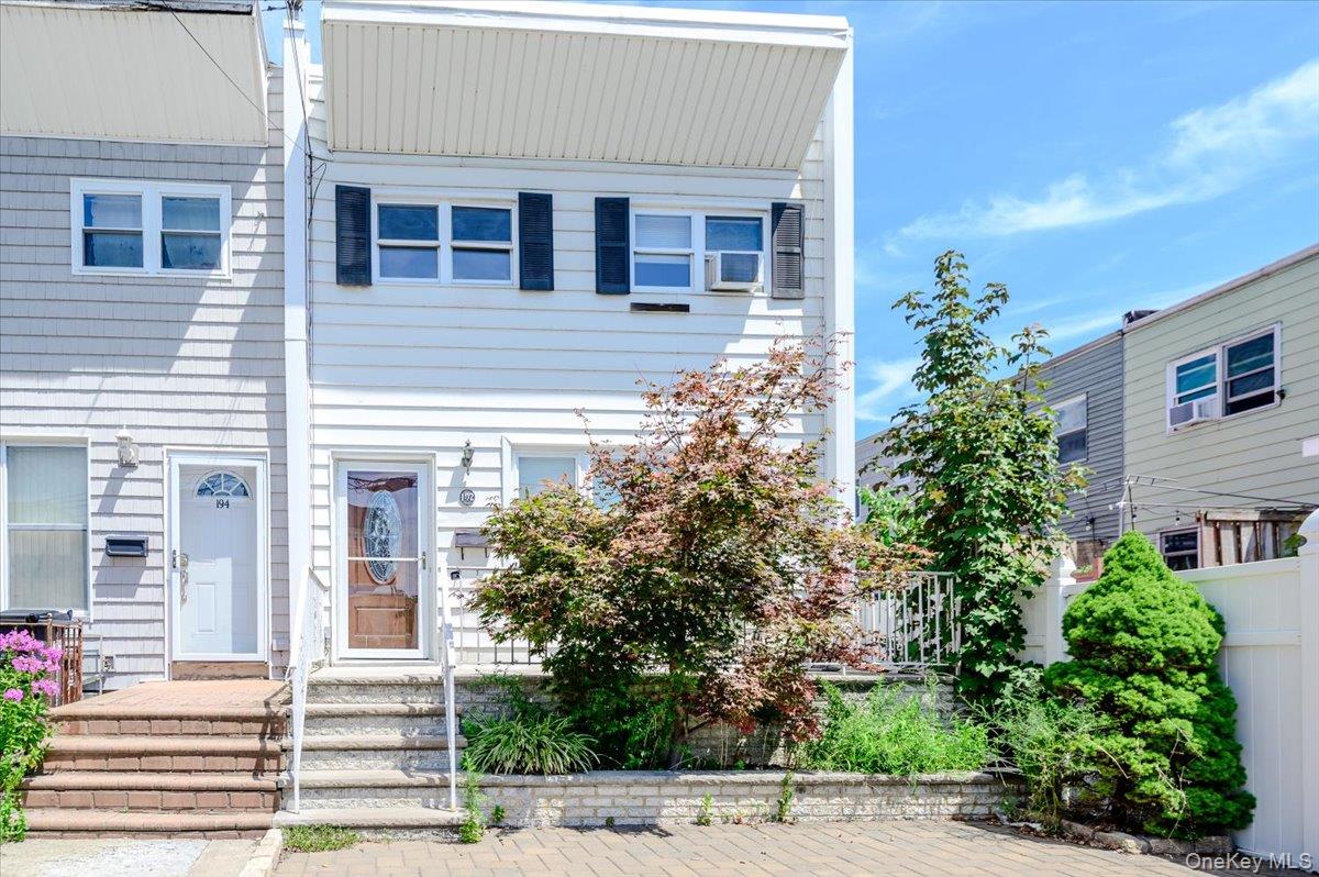 192 Huntington Avenue Property Photo 1