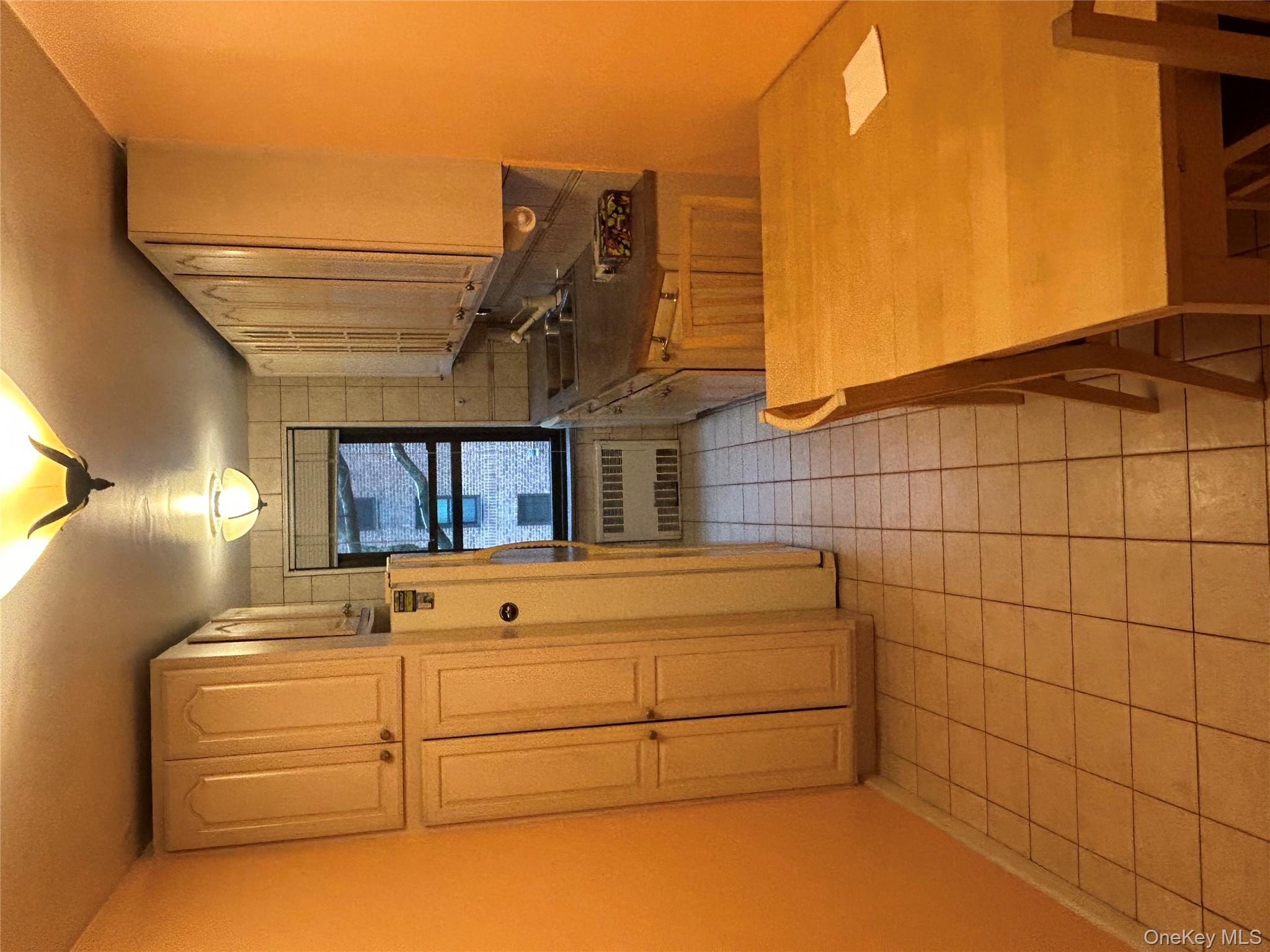 83-85 Woodhaven Boulevard 3m Property Photo 8