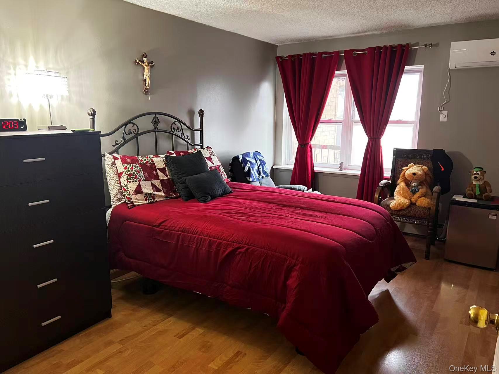 75-22 Parsons Boulevard D3 Property Photo 8