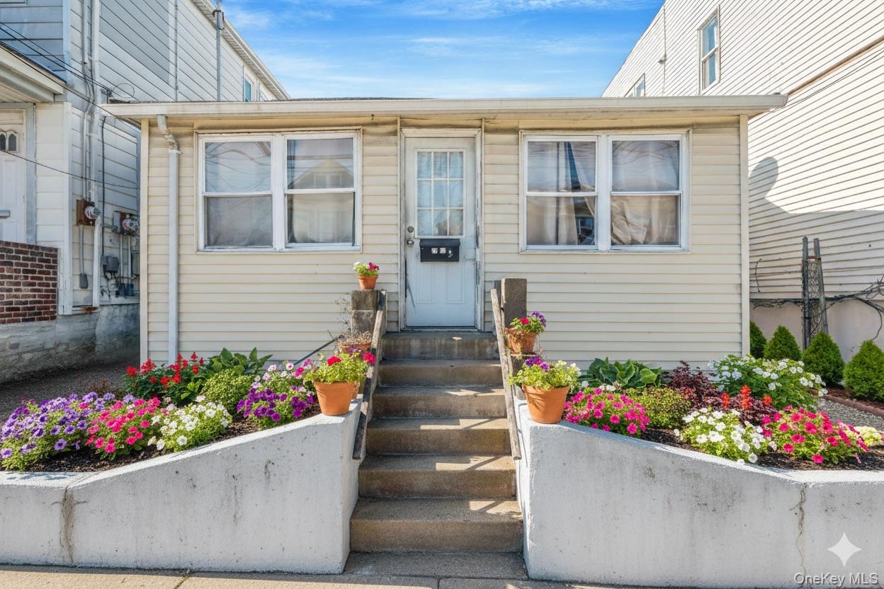 2222 127th Street Property Photo 1