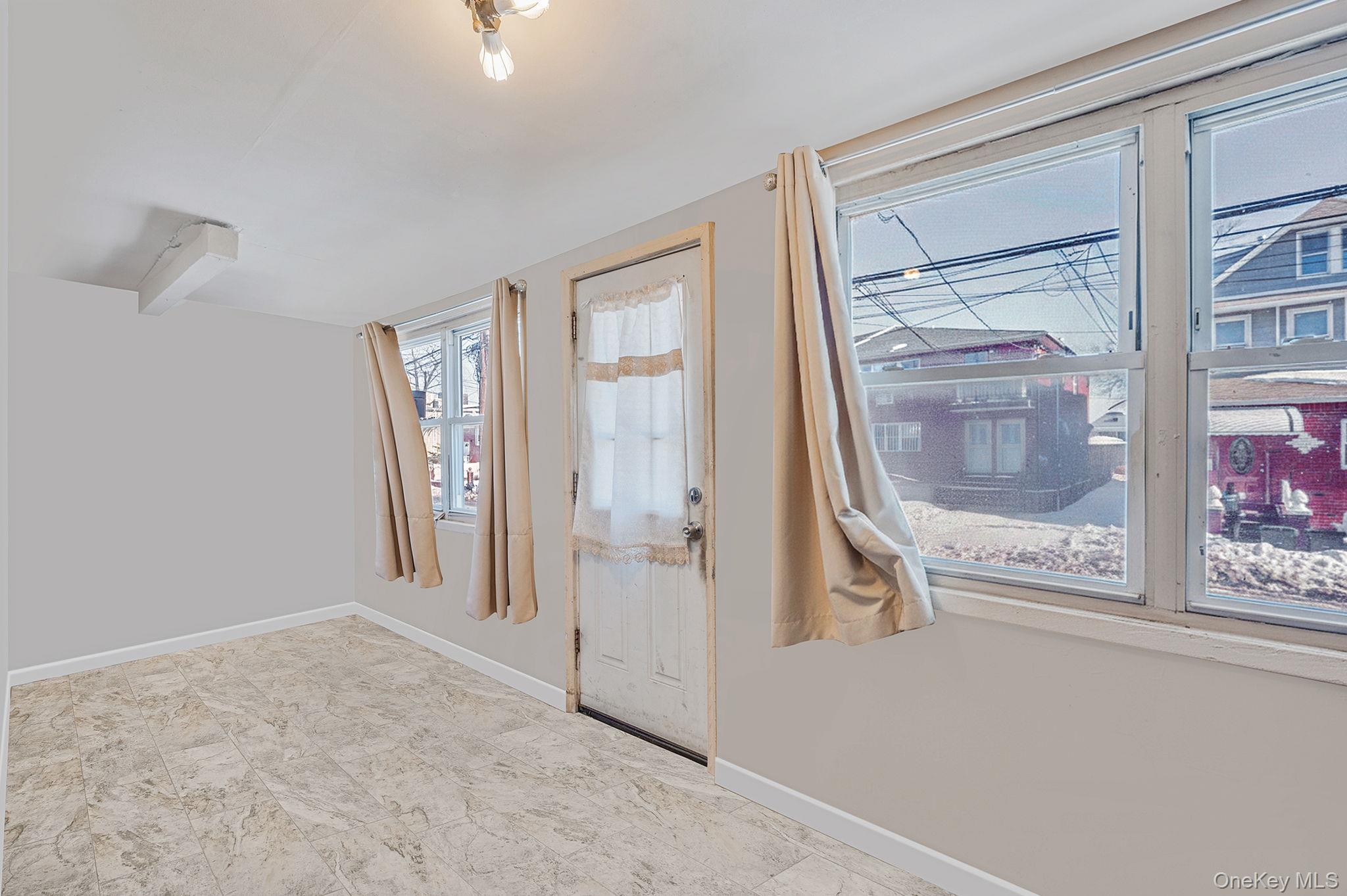 2222 127th Street Property Photo 6